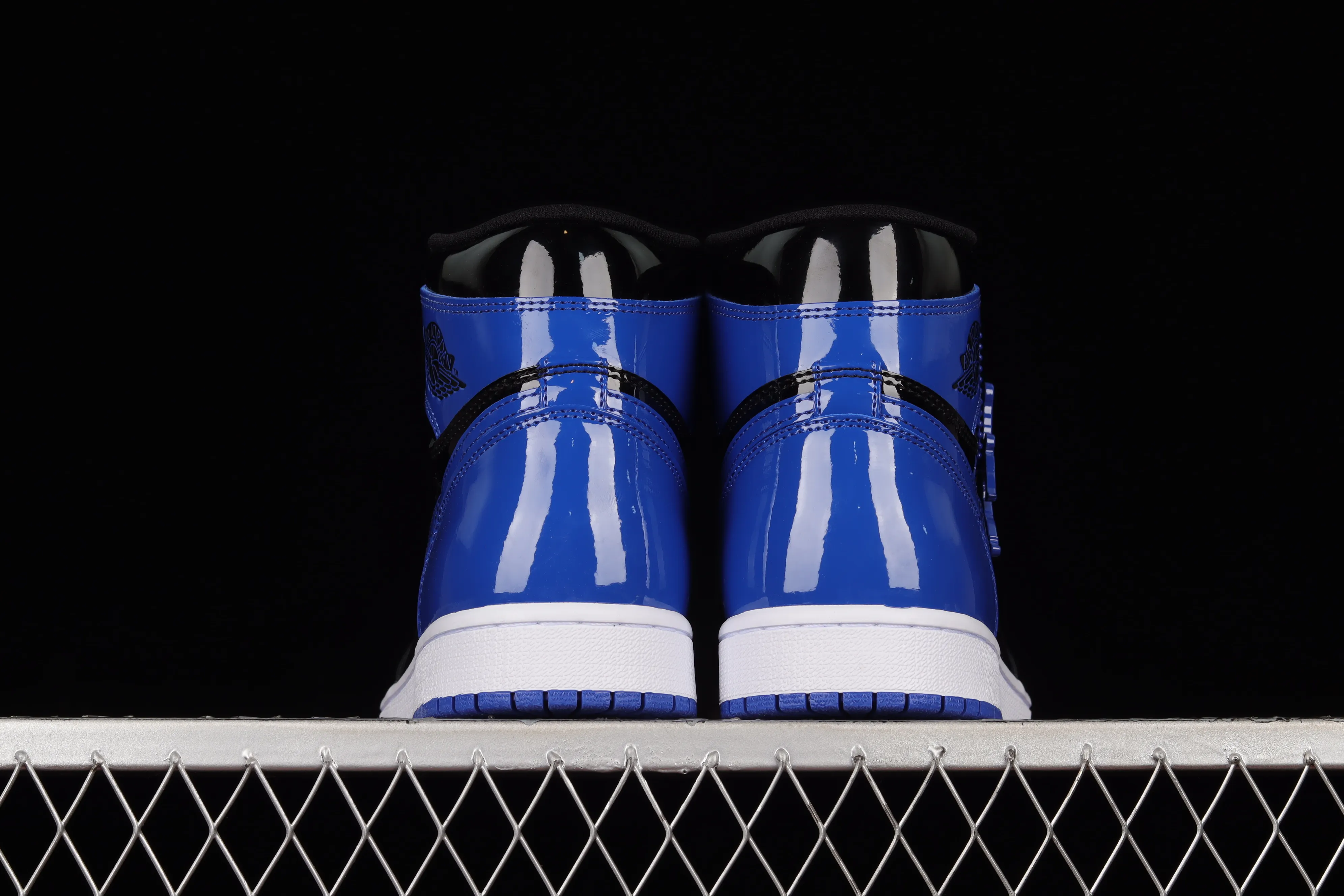 All categories Air Jordan Jordan series basketball shoes Air Jordan 1 High Air Jordan 1 Retro High AJ1 Joe 1 patent leather black and blue 555088-400